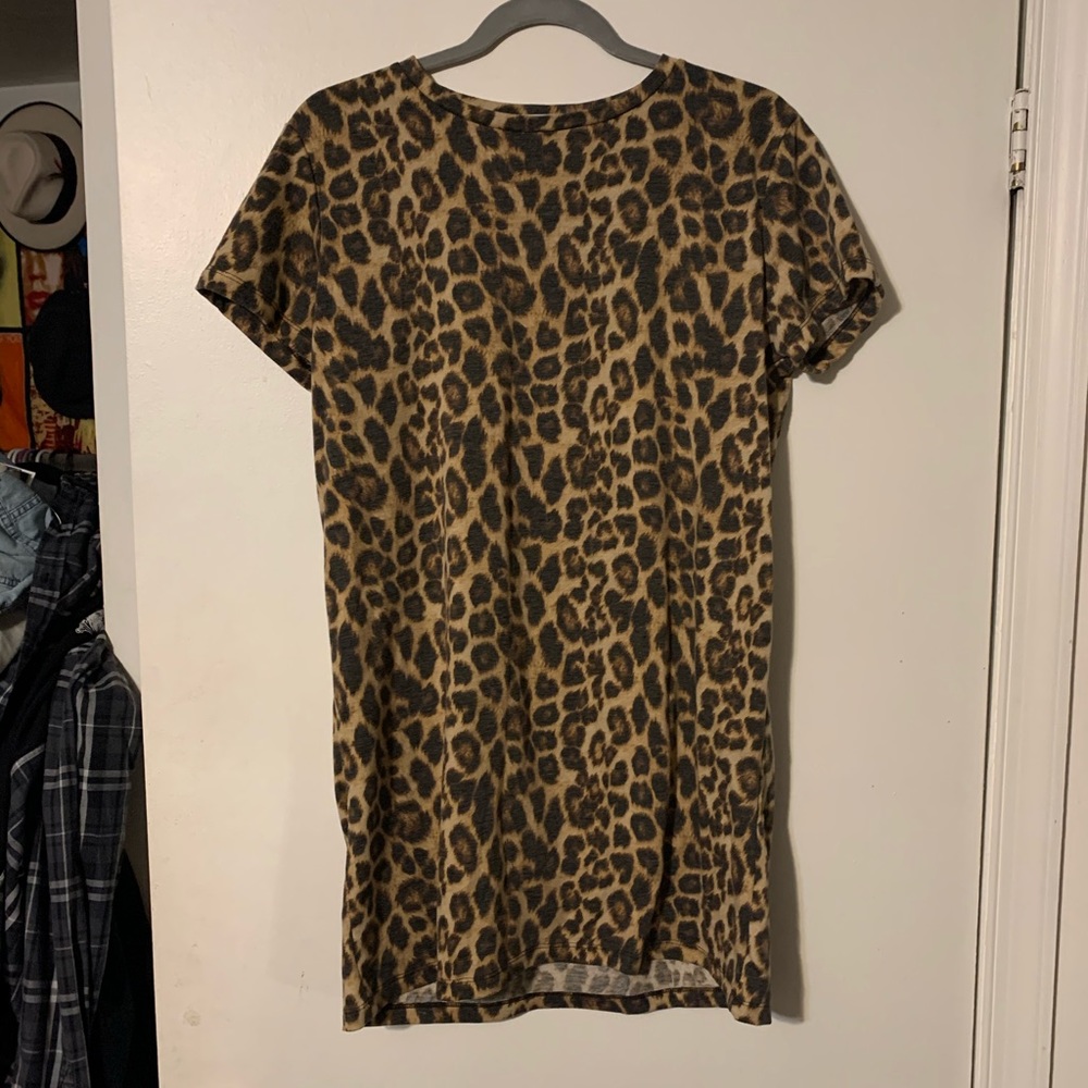 ⭐️Short Sleeve Leopard Tunic M